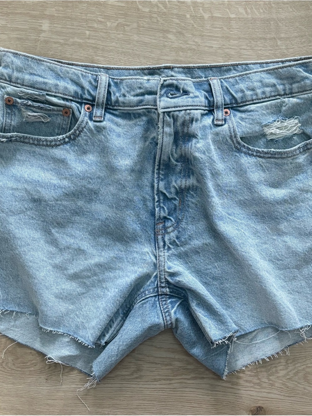 American Eagle Ex Boyfriend Denim Short Light Wash Distressed Denim Cut Offs